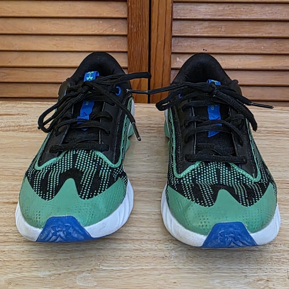 EUC Under Armour Charged Scramjet 4 Kids' Running Shoes Size 6Y - Picture 2 of 10